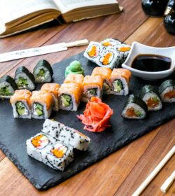 Hjemmelavet sushi - lækker opskrift og tilbehør banner
